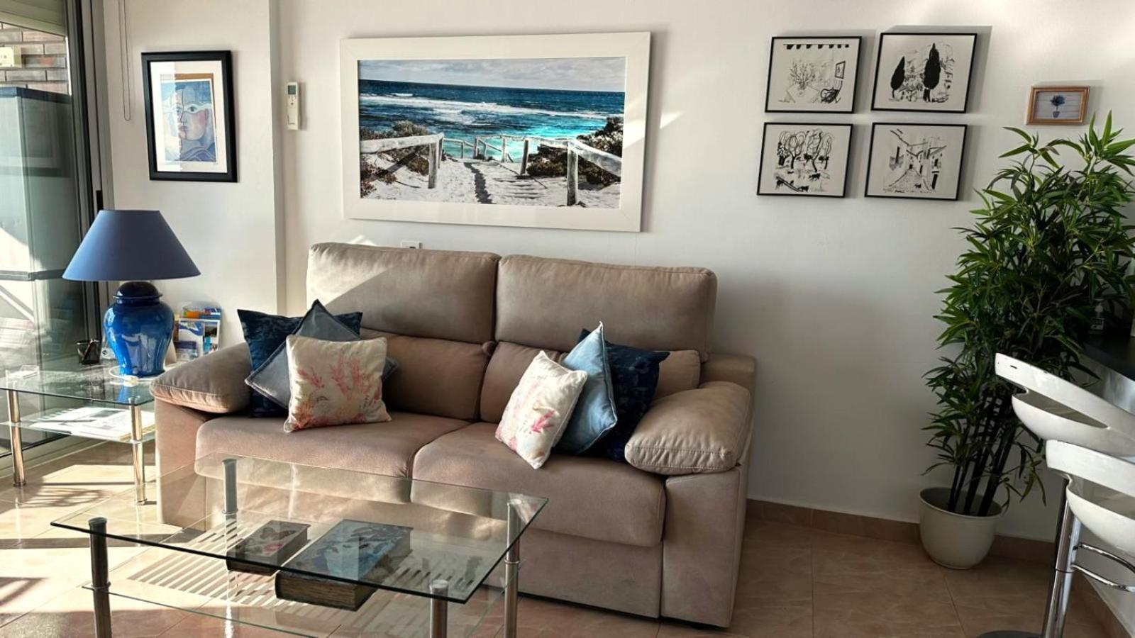 Apartamento Con Vistas Al Mar Primera Linea De Playa Del Postiguet Alicante Bagian luar foto