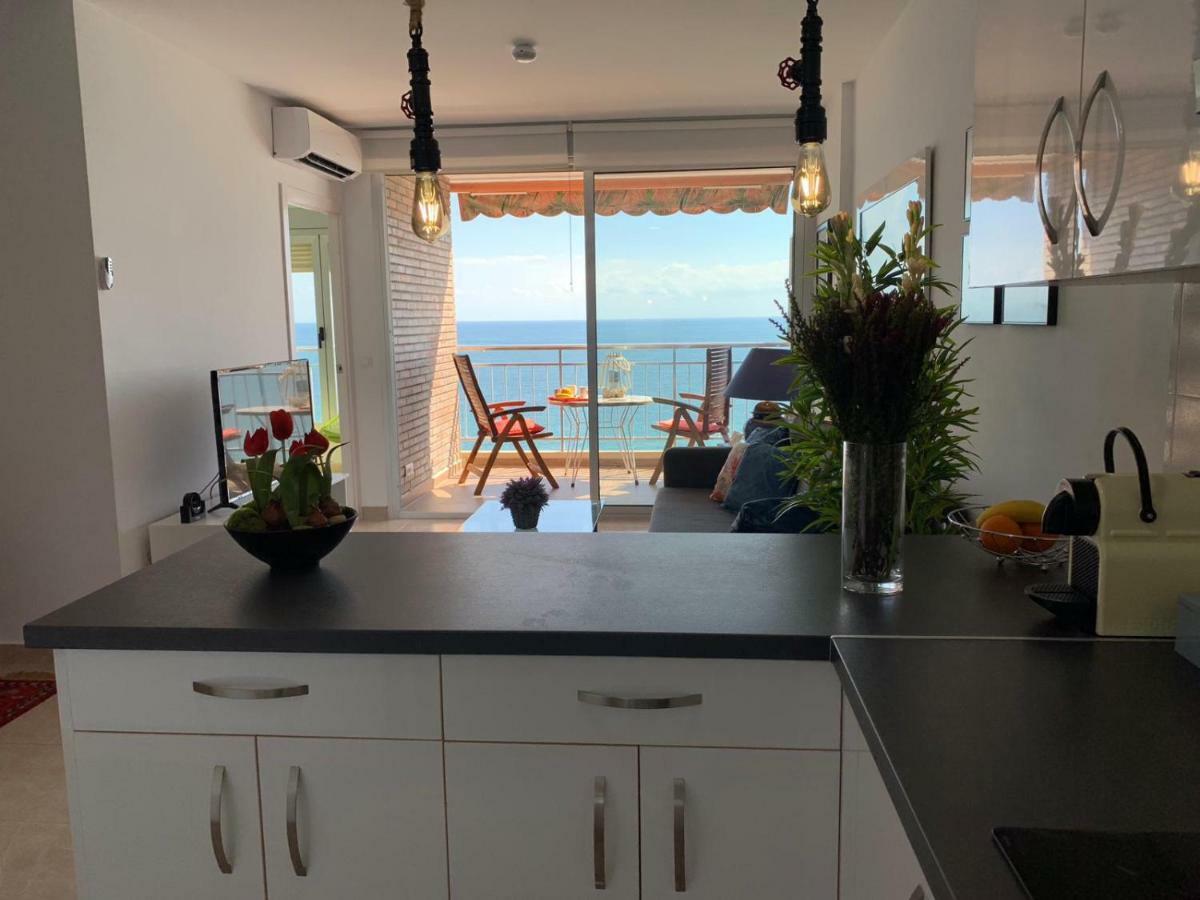 Apartamento Con Vistas Al Mar Primera Linea De Playa Del Postiguet Alicante Bagian luar foto