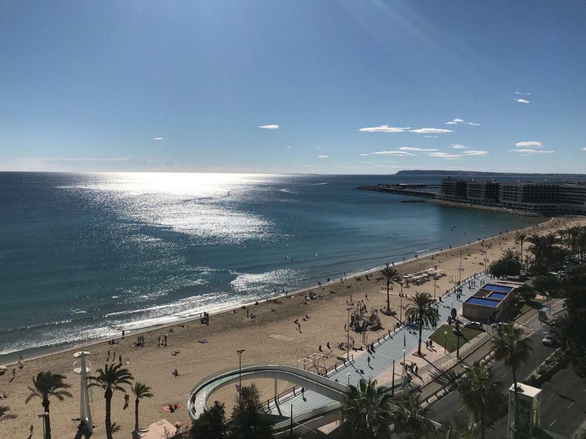 Apartamento Con Vistas Al Mar Primera Linea De Playa Del Postiguet Alicante Bagian luar foto